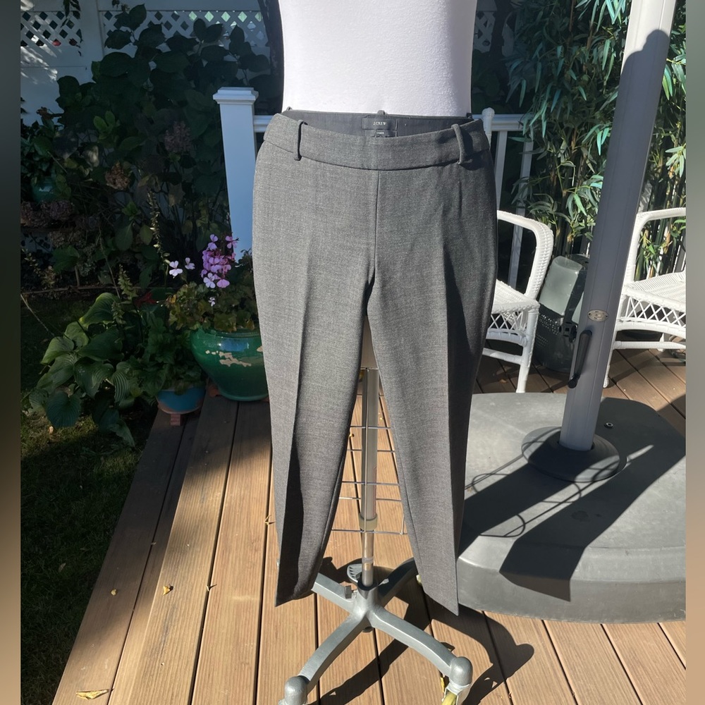 J Crew grey heather Minnie pant. Excellent condition Size 6 Wool stretch blend